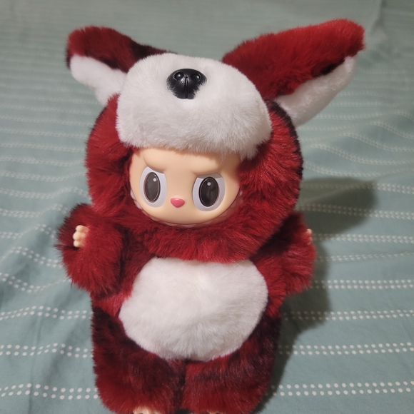 Red - Picture 3 of 3